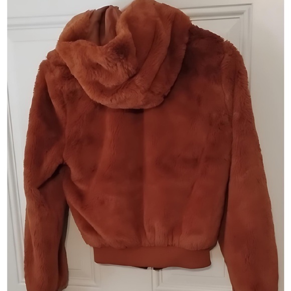 Love Tree Rust Faux Fur Jacket size S EUC - Picture 2 of 5